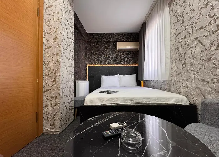 호텔 Mahal Pendik *